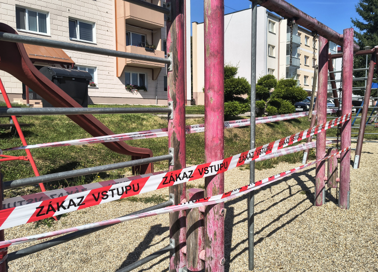 Nebezpečné detské ihrisko mesto sčasti uzavrelo