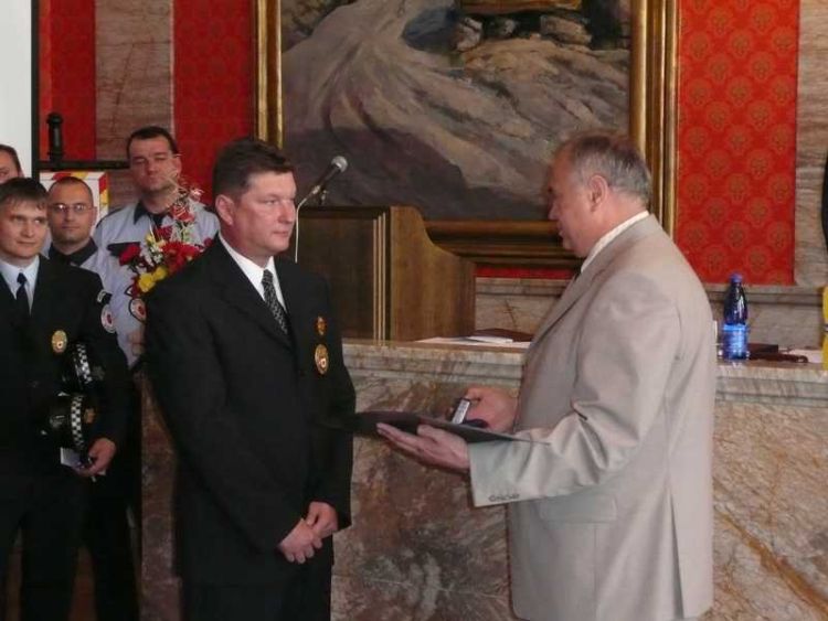 CENA PRIMÁTORA PRE NÁČELNÍKA MESTSKEJ POLÍCIE IVANA STROMKA