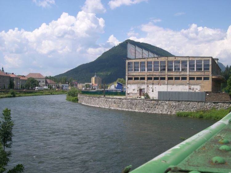 SOBOTA, 27.9.: ZBERNÉ SUROVINY OŽIJÚ VÝSTAVOU UMELCOV